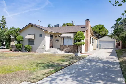 4 Montrose St, Bakersfield, CA 93305