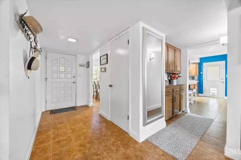 6809 Murphys Ct, Bakersfield, CA 93309 photo 7