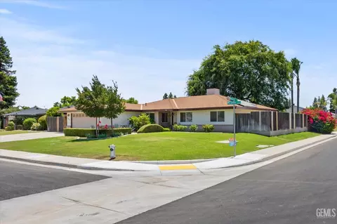 6809 Murphys Ct, Bakersfield, CA 93309 photo 3