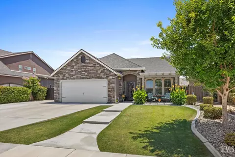 Exterior - 6315 Cape Cod Ave, Bakersfield, CA 93313 photo 2 of 10