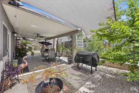 Exterior - 6315 Cape Cod Ave, Bakersfield, CA 93313 photo 6 of 10