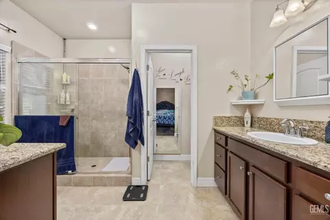 Bath - 6315 Cape Cod Ave, Bakersfield, CA 93313 photo 1 of 2