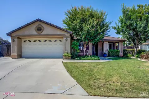5900 Cougar Falls Ct, Bakersfield, CA 93312
