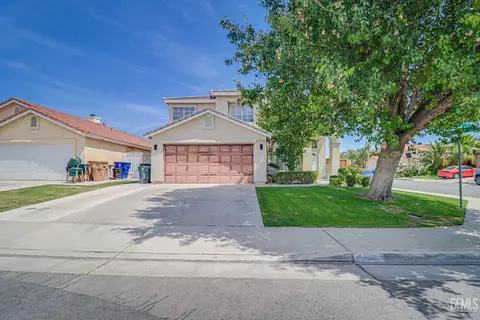 4902 Penwood Ct, Bakersfield, CA 93313