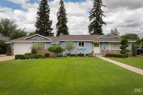 Exterior - 2527 Pine St, Bakersfield, CA 93301 photo 1 of 14