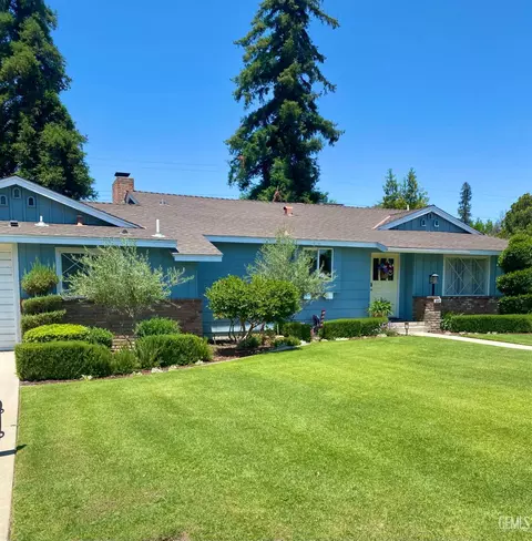 Exterior - 2527 Pine St, Bakersfield, CA 93301 photo 3 of 14