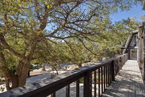 Exterior - 25921 Columbia Way, Tehachapi, CA 93561 photo 8 of 15