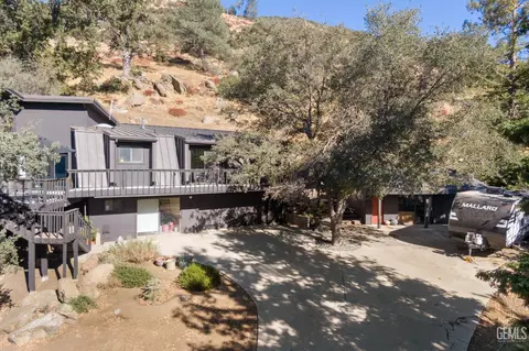 Exterior - 25921 Columbia Way, Tehachapi, CA 93561 photo 1 of 15