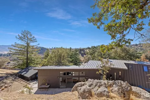 Exterior - 25921 Columbia Way, Tehachapi, CA 93561 photo 9 of 15