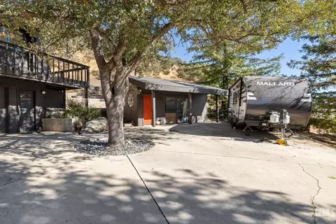 Exterior - 25921 Columbia Way, Tehachapi, CA 93561 photo 12 of 15