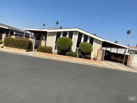 4404 Camelot Pl, Bakersfield, CA 93301
