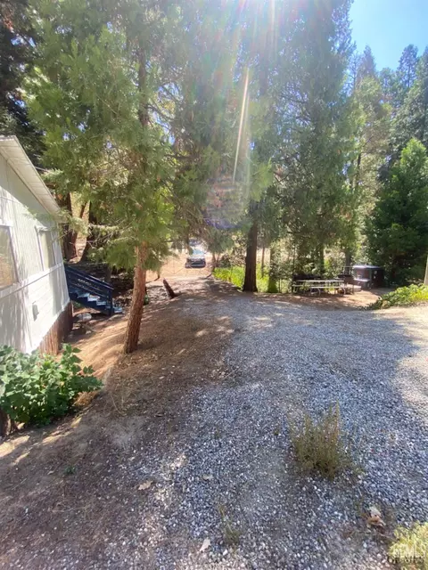 Exterior - 44212 Old Stage Rd, Posey, CA 93260 photo 3 of 5