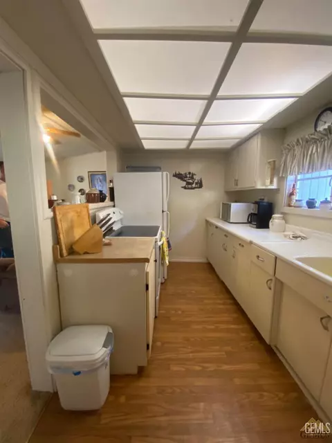 Kitchen - 44212 Old Stage Rd, Posey, CA 93260 photo 2 of 3