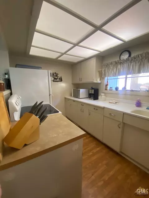 Kitchen - 44212 Old Stage Rd, Posey, CA 93260 photo 3 of 3