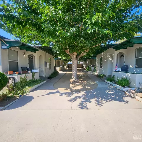 305 Warren St, Taft, CA 93268 photo 1