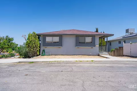 728 D St, Taft, CA 93268 photo 1
