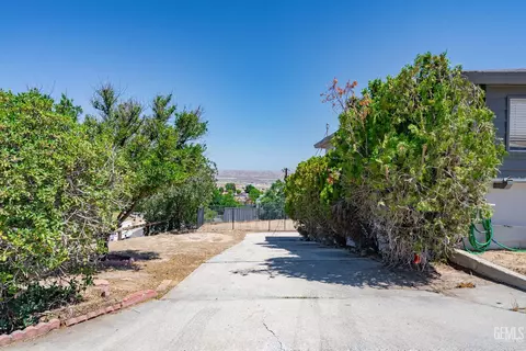 728 D St, Taft, CA 93268 photo 5