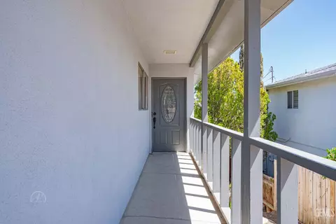 728 D St, Taft, CA 93268 photo 4