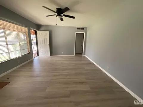 3914 Apache Ave, Bakersfield, CA 93309 photo 1