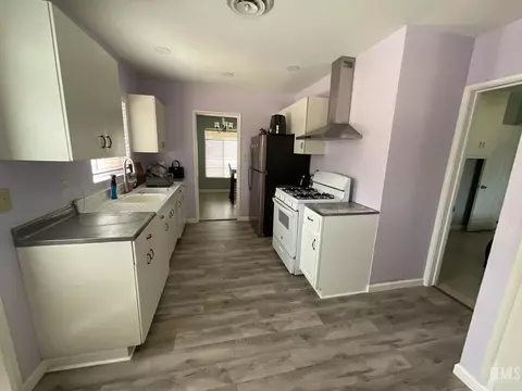 3914 Apache Ave, Bakersfield, CA 93309 photo 3