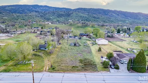 29021 N Lower Valley Rd, Tehachapi, CA 93561 photo 3