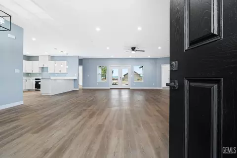 Entry Way - 19974 Avenue 260, Exeter, CA 93221 photo 1 of 5
