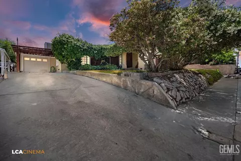 707 D St, Taft, CA 93268 photo 1
