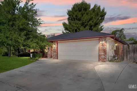 Exterior - 4008 Abbott Dr, Bakersfield, CA 93312 photo 1 of 5