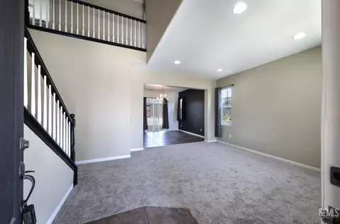 5408 Transparent Ct, Bakersfield, CA 93313 photo 9