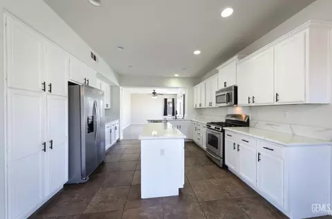 5408 Transparent Ct, Bakersfield, CA 93313 photo 16