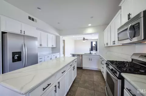 5408 Transparent Ct, Bakersfield, CA 93313 photo 18