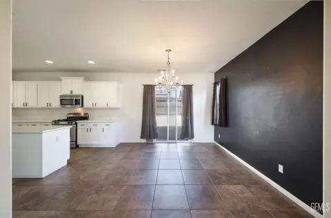 5408 Transparent Ct, Bakersfield, CA 93313 photo 14