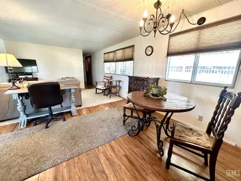 83 Eagle Ln, Bakersfield, CA 93308 photo 2
