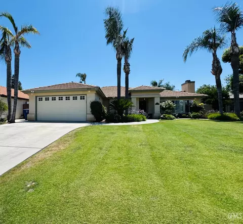 10715 Loughton Ave, Bakersfield, CA 93311