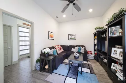 9108 Manor Forest Ln, Shafter, CA 93263 photo 8