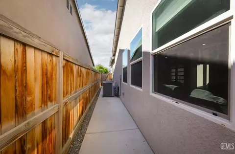 9108 Manor Forest Ln, Shafter, CA 93263 photo 35