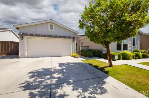 9108 Manor Forest Ln, Shafter, CA 93263 photo 3