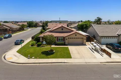 13301 Boyd Lake Dr, Bakersfield, CA 93314