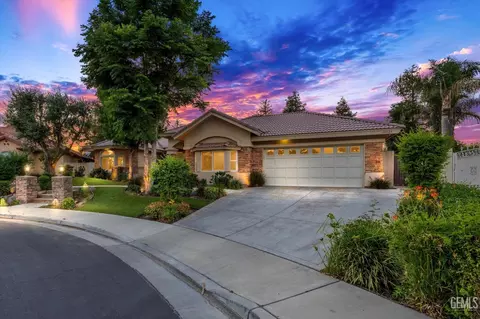 10404 Barnes Dr, Bakersfield, CA 93311 photo 2