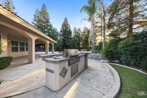 10404 Barnes Dr, Bakersfield, CA 93311 photo 55