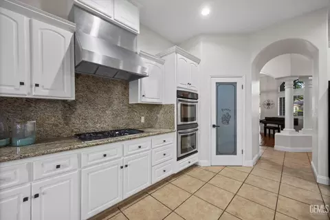 10404 Barnes Dr, Bakersfield, CA 93311 photo 32