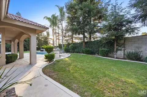 10404 Barnes Dr, Bakersfield, CA 93311 photo 59