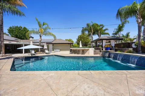 Exterior - 13521 Cedar Creek Ave, Bakersfield, CA 93311 photo 7 of 12