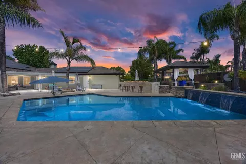 Exterior - 13521 Cedar Creek Ave, Bakersfield, CA 93311 photo 11 of 12