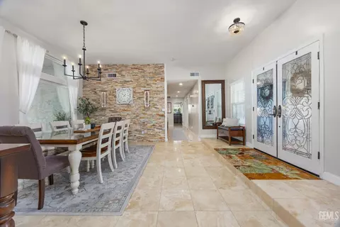 Entry Way - 13521 Cedar Creek Ave, Bakersfield, CA 93311 photo 2 of 4