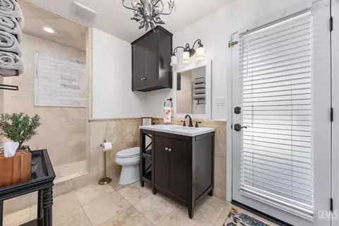 Bath - 13521 Cedar Creek Ave, Bakersfield, CA 93311 photo 1 of 4