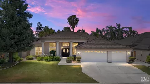 10611 Fishers Peak Dr, Bakersfield, CA 93312