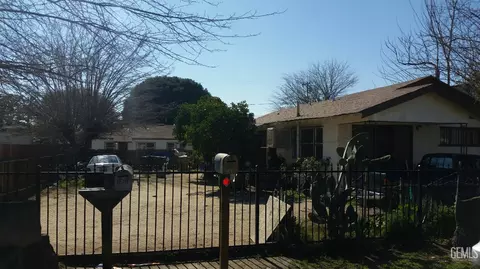 1917 Pacific St, Bakersfield, CA 93305