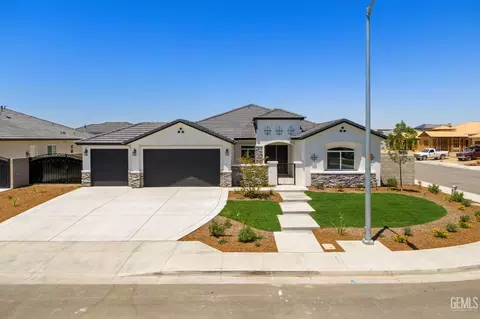 8708 Tamburlane Ct, Bakersfield, CA 93314