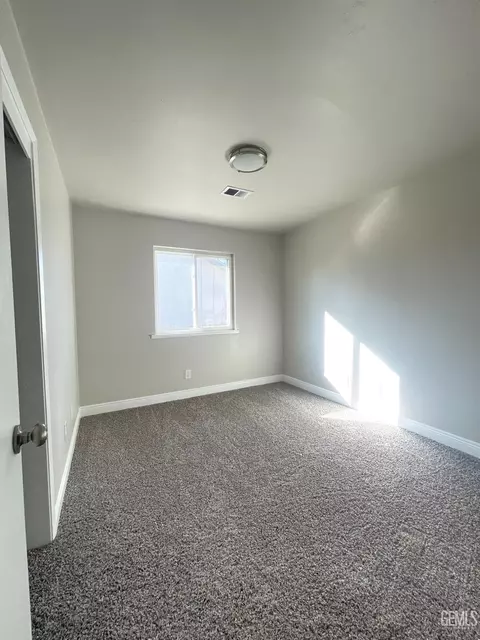 Bedroom - 18121 Bold Venture Dr, Tehachapi, CA 93561 photo 4 of 5
